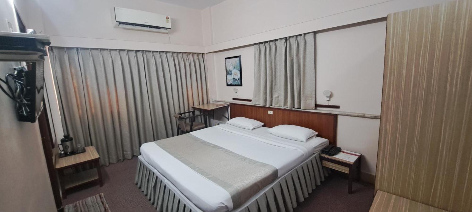 Swaroop Hotel